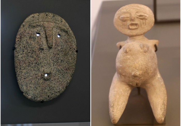 A la izquierda, la máscara de piedra (Tafí). A la derecha, la mujer embarazada (Valdivia). Ambas piezas pertenecen a la exposición América Precolombina en el Arte del Museo Precolombino. Fotos: Oriana Miranda.